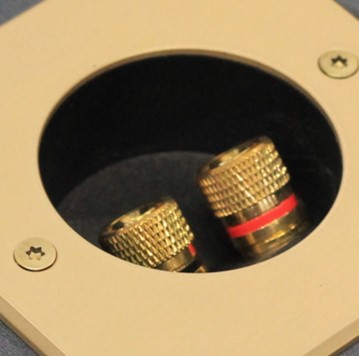 <span color-type="color" style="color: #f0e7d2">Коннектор Audio 2K</span>